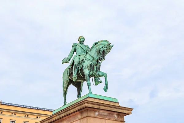 Oslo, Norveç. Kral Karl Johan'ın Oslo Heykeli — Stok fotoğraf