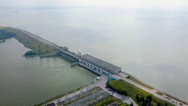 Nowosybirsk elektrowni jest elektrowni wodnej na rzece Ob w radzieckich dzielnicy miasta Nowosybirsk. Tylko elektrowni nad rzeką Ob, z Dro — Zdjęcie stockowe