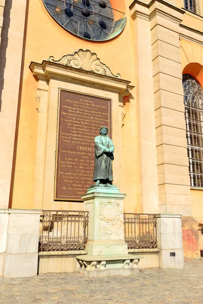 Стокгольм, Швеция - 23 июня 2019 года: Статуя Олауса Петри в Фроне — стоковое фото