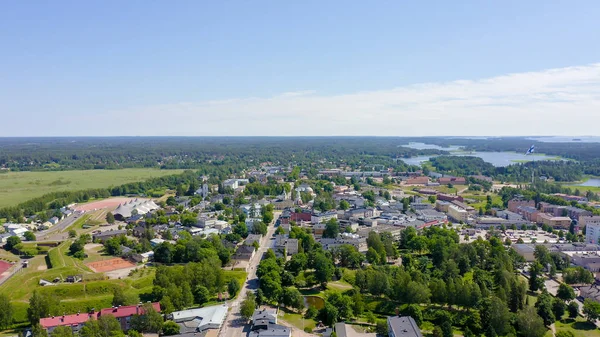 芬兰 哈米娜在晴朗的天气从空中从空中的一般视图，从无人机 — 图库照片