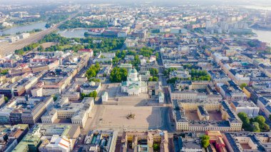 Helsinki, Finlandiya. Şehir merkezi havadan görünümü. Helsinki Katedrali. Senato meydanı, Drone gönderen 