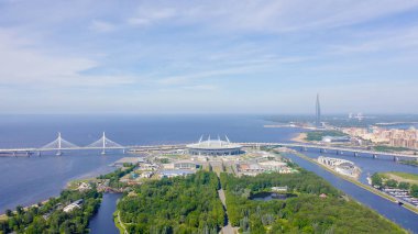 Saint-Petersburg, Rusya - 18 Haziran 2019: Gazprom Arena. Batı Yüksek Hız Çapı, Lakhta Merkezi. Gazprom genel merkezi, Drone'dan 