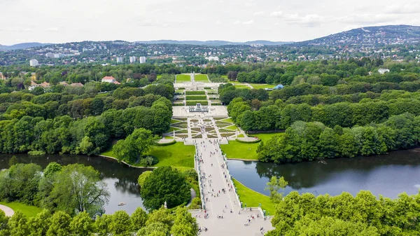 Oslo, Norwegen. vigeland Skulpturenpark. Vigelandsparken. Frogner Park, von Drohne aus — Stockfoto