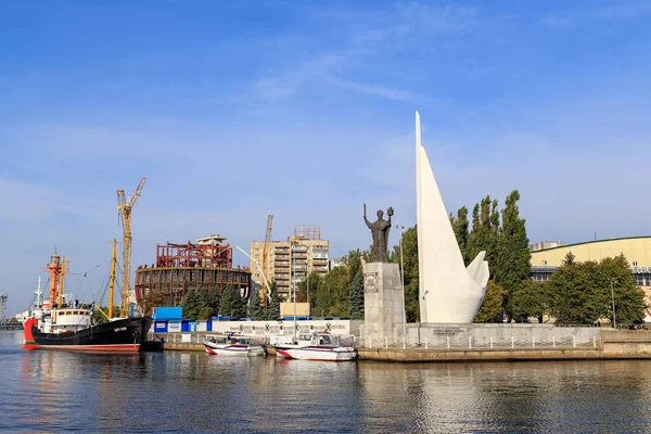 Russia, Kaliningrad - 20 settembre 2018: Monumento a San Nichol — Foto Stock