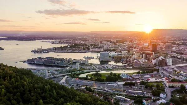 Oslo, Norway. City view during sunset. Back light. The central part of the city, From Drone — Stock Photo, Image