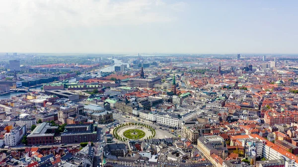 Copenhague, Dinamarca. Nueva Plaza Real, Palacio Real de Christiansborg, Desde Drone — Foto de Stock