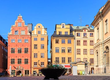 Stockholm, İsveç - 23 Haziran 2019: Stortorget'deki evler- bir squar