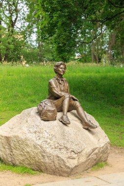 Oslo, Norveç - 24 Haziran 2019: Bir turistin heykeli 