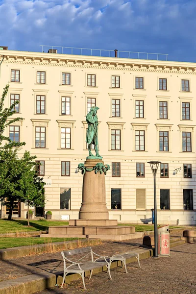 Gotemburgo, Suecia. 1905 fue inaugurada la estatua que representa a Jo — Foto de Stock