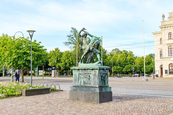 Gotemburgo, Suecia - 25 de junio de 2019: "Los luchadores de cuchillos" crean —  Fotos de Stock