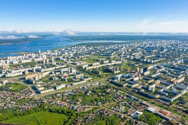 Şehrin yüksekten görünümü. Naberezhnye Chelny, Cumhuriyet 