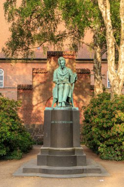 Kopenhag, Danimarka. Soren Kierkegaard Heykeli 1. Bibliotekshaven 
