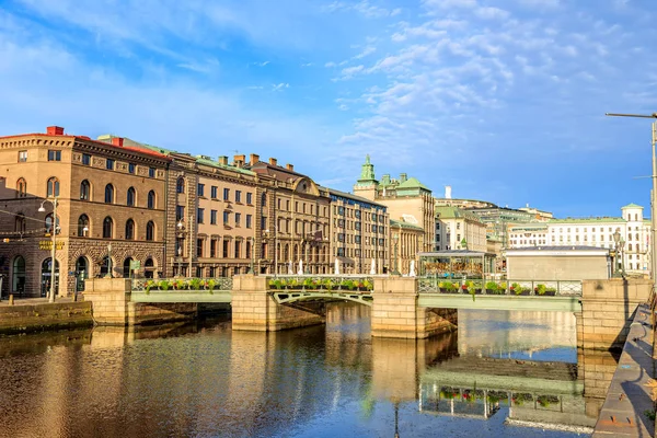 Göteborg, Zweden - 25 juni 2019: voetgangersbrug "Tyska bron" met — Stockfoto