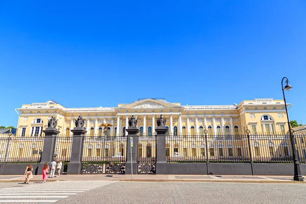 São Petersburgo, Rússia - 18 de junho de 2019: Edifício da Rússia — Fotografia de Stock