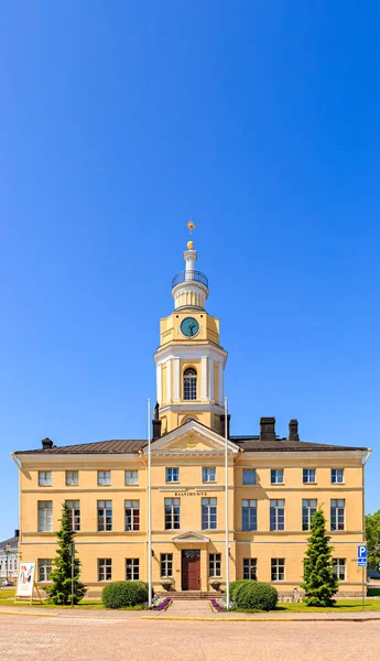 Hamina, Finlandia - 20 de junio de 2019: Ayuntamiento de Hamina. Haminan ra — Foto de Stock