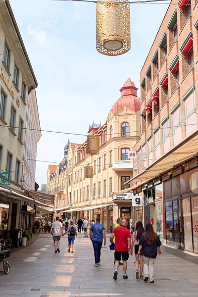 Helsingborg, Švédsko - 25. června 2019: Kullagatan street in the hi — Stock fotografie