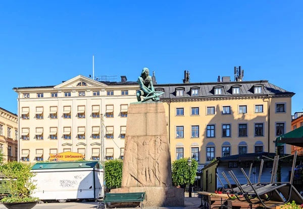 Stockholm - 23 juni 2019: Staty av Crossbowman. I — Stockfoto