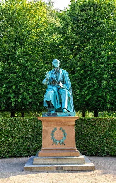 Kopenhagen, Denemarken. De koninklijke tuin. De sparren — Stockfoto