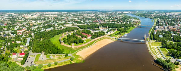 Россия, Великий Новгород. Новгородский Кремль (Детинец), Волхов Ри — стоковое фото