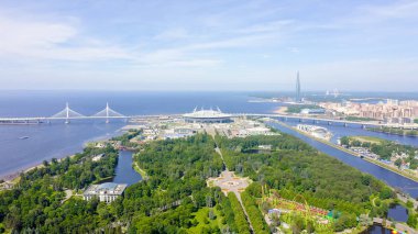 Saint-Petersburg, Rusya - 18 Haziran 2019: Gazprom Arena. Batı Yüksek Hız Çapı, Lakhta Merkezi. Gazprom genel merkezi, Drone'dan 