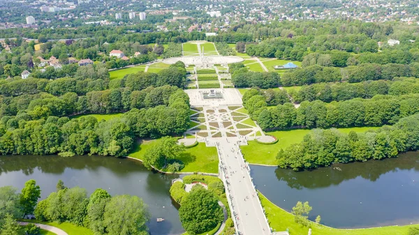 Oslo, Norvégia. Vigeland szoborpark. A vigelandsparken. Frogner Park, a drone — Stock Fotó