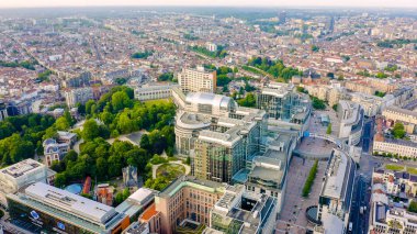 Brüksel, Belçika - 3 Temmuz 2019: Avrupa Parlamentosu binaları kompleksi. Devlet kurumu, Havadan Bakış 