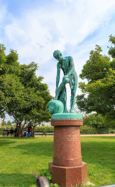 Копенгаген, Дания. После бани ("Эфтер бадет") скульптор Кар — стоковое фото