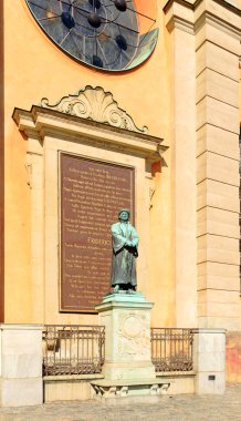 Stockholm, İsveç - 23 Haziran 2019: Fron'da Olaus Petri Heykeli