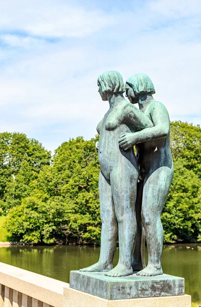 Oslo, Norvège - 24 juin 2019 : Sculptures situées sur le pont — Photo