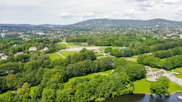 Oslo, Norvégia. Vigeland szoborpark. A vigelandsparken. Frogner Park, a drone — Stock Fotó