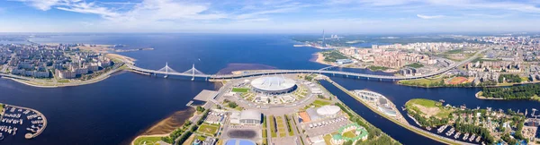 Saint-Petersburg, Rusya - 19 Haziran 2019: Havadan görünüm. Gazprom A