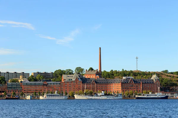 Stockholm, Sverige. Det tidigare bryggeriet i München Riddarfjarden från — Stockfoto