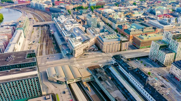 スウェーデン、ストックホルム。ストックホルム中央駅、ストックホルム市駅、ドローンから — ストック写真