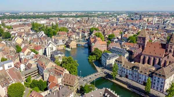 Straßburg, Frankreich. historische Stadt, kranker Fluss, Luftaufnahme — Stockfoto