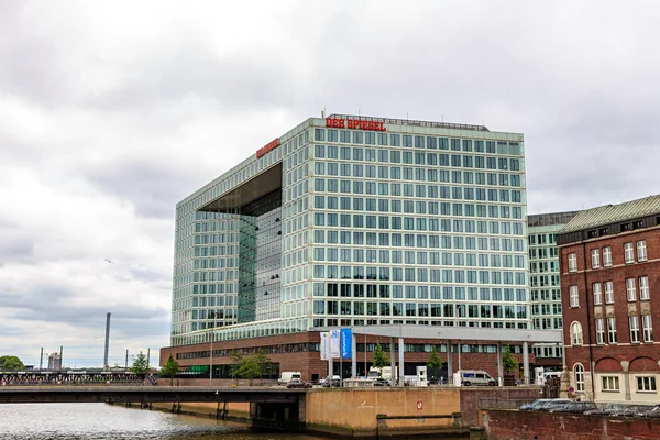 Hamburgo, Alemania - 27 de junio de 2019: La construcción de la empresa de medios de comunicación — Foto de Stock