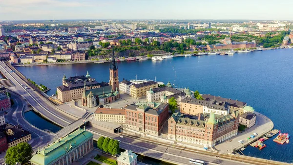 Estocolmo, Suecia. Old Town Gamla Stan (en inglés). Riddarholmen. Vista aérea, desde el dron — Foto de Stock