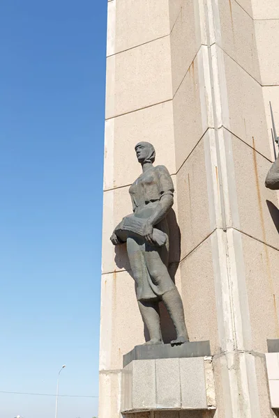 Росія, Омськ — 17 липня 2018: Пам'ятник героям – слава. Косміч — стокове фото