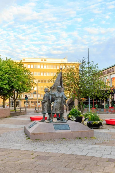 Göteborg, Schweden - 25. Juni 2019: olof palmes square. Skulptur — Stockfoto