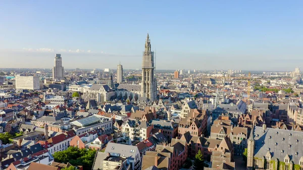 Anvers, Belgique. Cathédrale Notre-Dame d'Anvers. (Onze-Lieve-Vrouwekathedraal Anvers), Vue Aérienne — Photo