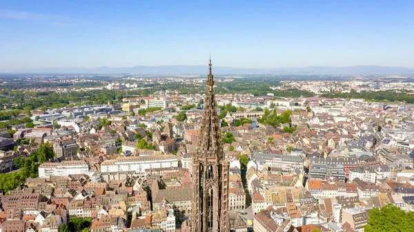 Estrasburgo, França. A parte histórica da cidade, Catedral de Estrasburgo, Vista Aérea — Fotografia de Stock