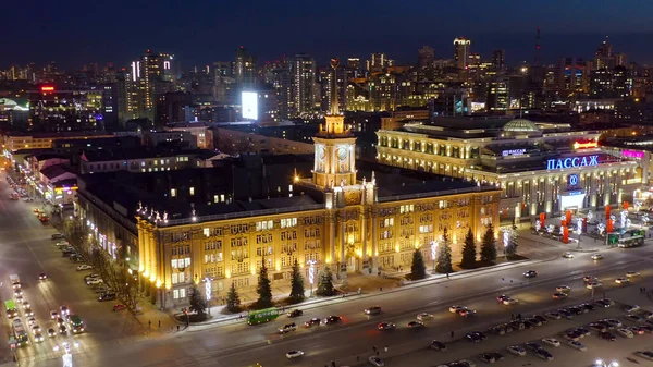 Ekaterinburg Ryssland Mars 2020 Stadshuset Centrala Torget Nattstad Tidigt Våren — Stockfoto