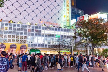 31 Ekim 2018 - yayalar yaya geçidi Shibuya bölgesi: Tokyo, Japan, Japonya. Shibuya Crossing dünyanın en yoğun crosswalks biridir.