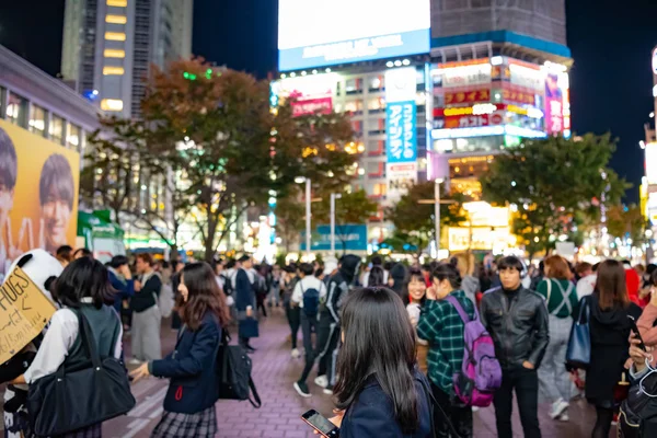 東京都 2018 東京都渋谷区で歩行者の横断歩道 世界で最も忙しい横断歩道の一つは 渋谷の交差点 — ストック写真