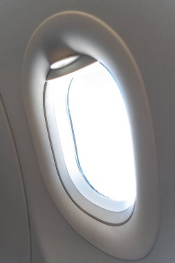 Uçak pencere. Gemide seyahat genel kavram ya da yolcu hava ulaşım için bir airbus lombar penceresinin görünümü.