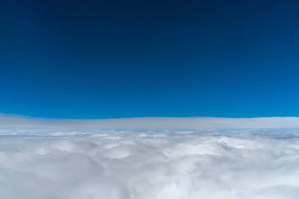Donker Blauw Sky Horizon Tot Lucht Bekeken Vanuit Een Vliegtuig — Stockfoto