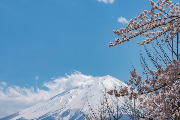 Primo Piano Innevato Monte Fuji Fuji Con Sfondo Blu Cielo — Foto Stock