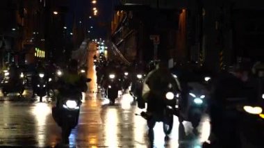 Taipei, Tayvan, 12 Mayıs 2019 : Taipei Köprüsü, Taipei şehrinde scooter dolu.