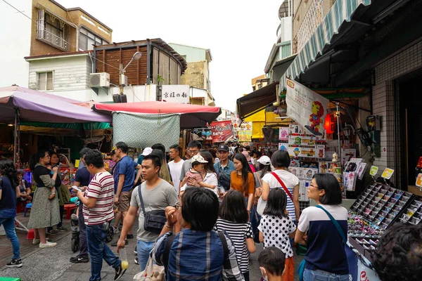 Tainan, Tayvan - 13 Nisan 2019 : Anping Old Street ( Yanping Street ). Anping ilçesinde tarihi bir sokak, aynı zamanda Tainan, Tayvan en eski sokak.