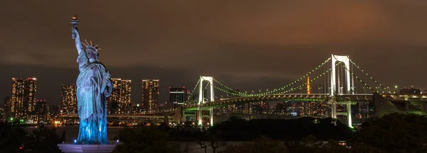 Frumoasă Vedere Noapte Odaiba Turnul Tokyo Podul Curcubeu Din Tokyo — Fotografie, imagine de stoc