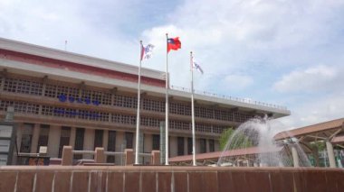 Taipei, Tayvan - 19 Haziran 2019 : Taipei Main istasyonu, günde yarım milyondan fazla yolcu yla Taipei'de önemli bir merkezdir. Zhongzheng District, Taipei, Tayvan'da bulunan.